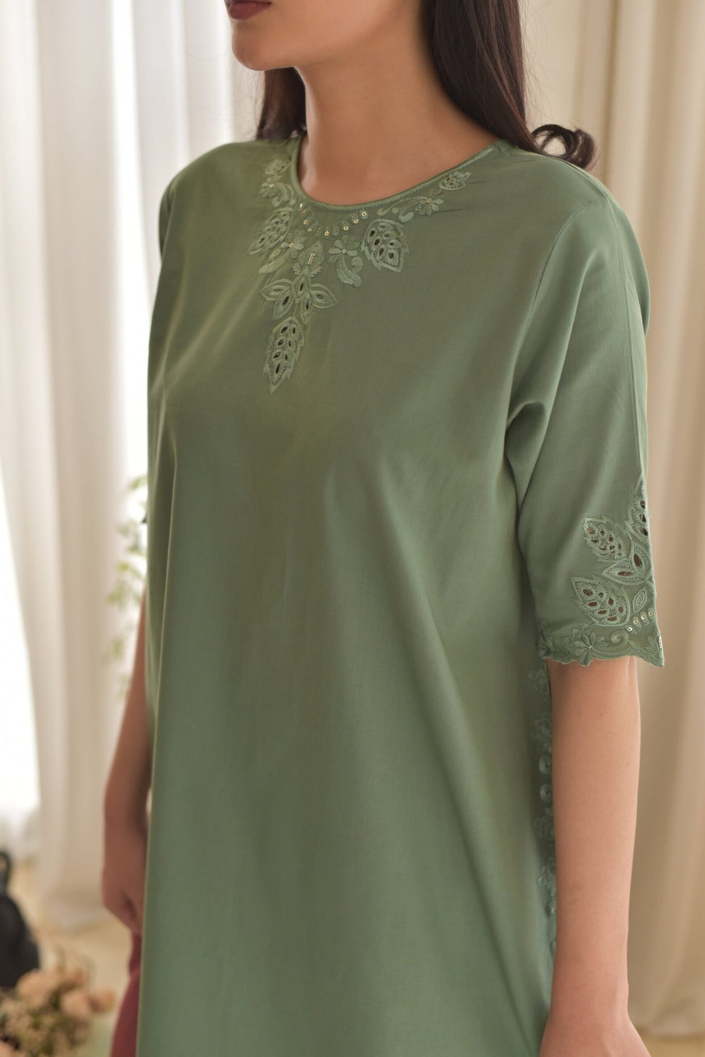 Zola-Farshi-Set-Embroidered-By-RS-Fashion-2-scaled-2.jpg