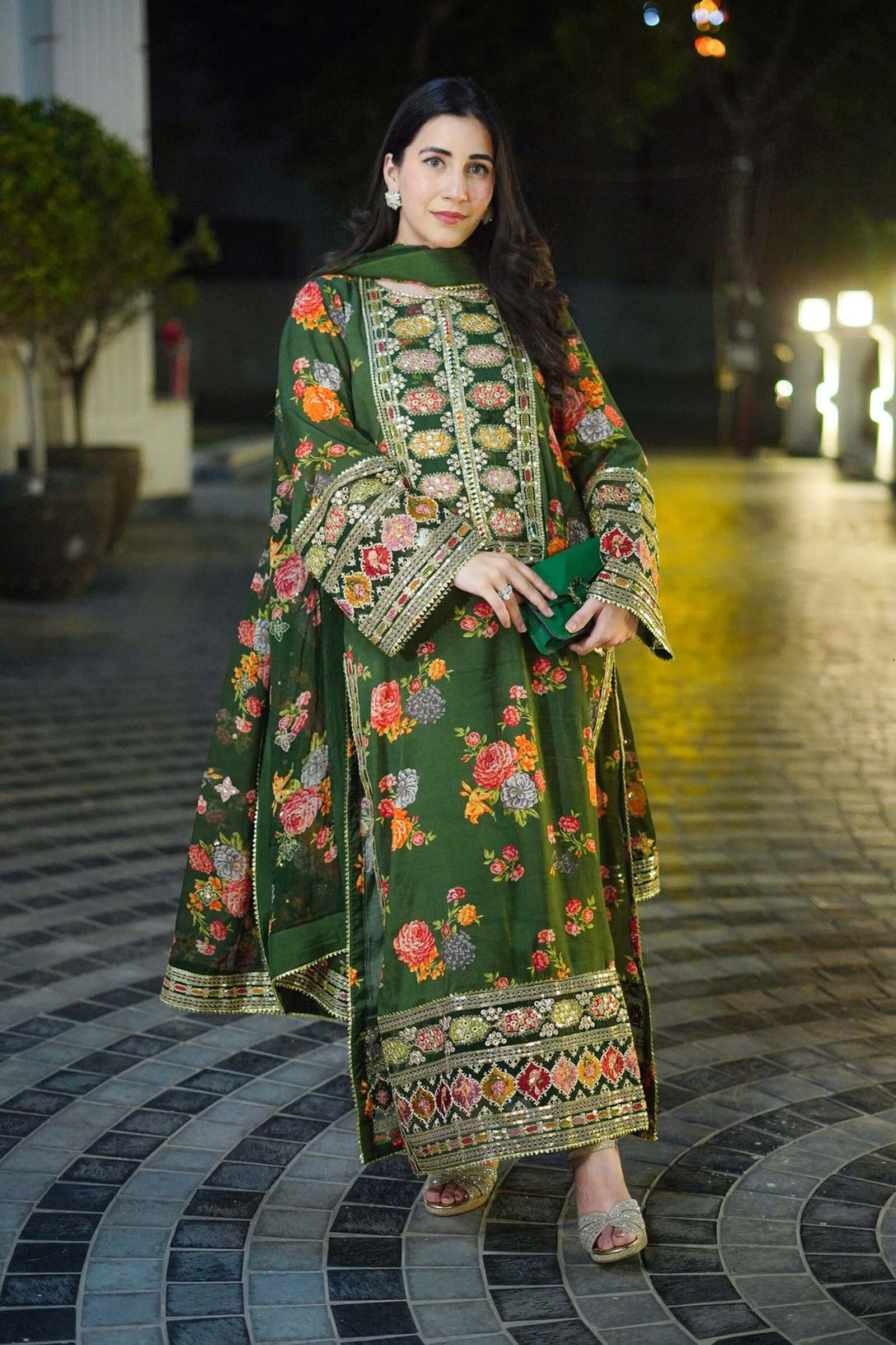 Aneela’s Silk Dress Embroidered Unstitched 3 Piece – Green (LUX-15) (4)